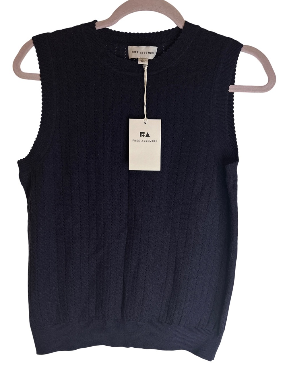 Free Assembly Navy Cable-Knit Sleeveless Crewneck Sweater, NWT Sz M